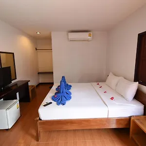 2* Resort Twin Palms